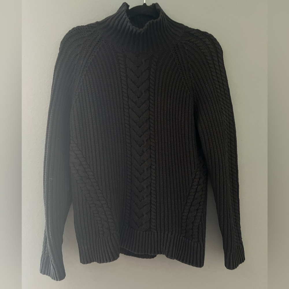 Lululemon Small Black Chunky Cable Knit Sweater